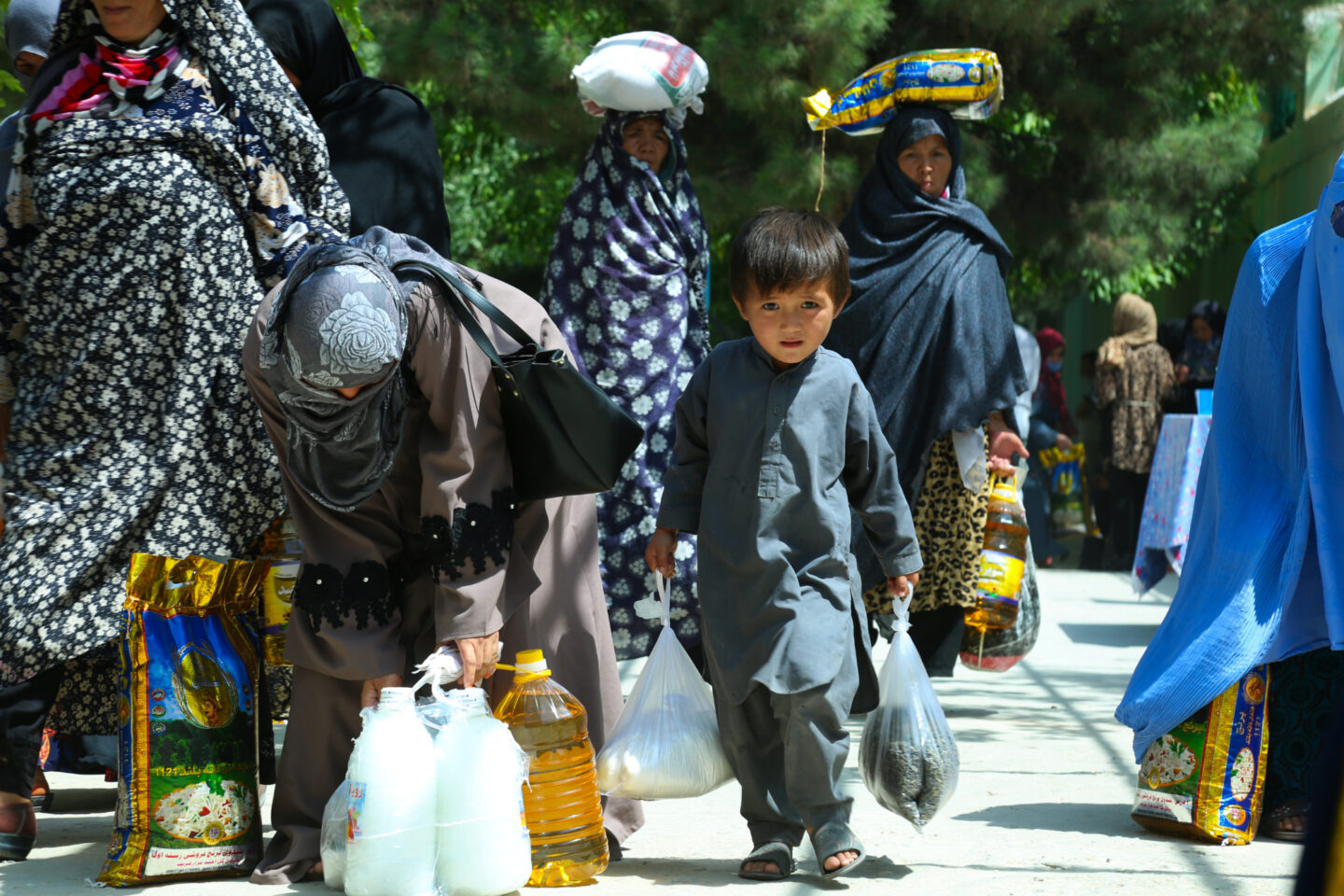 Afghan weaver families receiving emergency relief from STEP