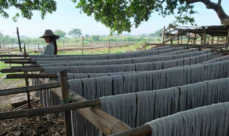 Myanmar Weaving